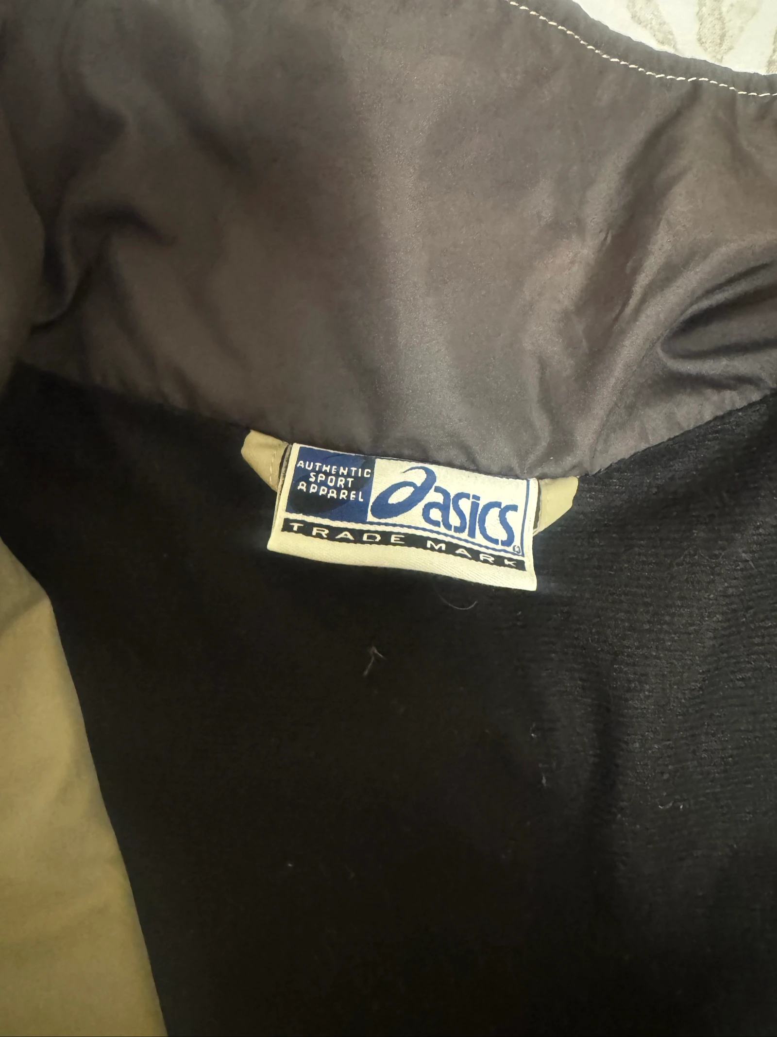 Asics green khaki/black jacket – photo 2